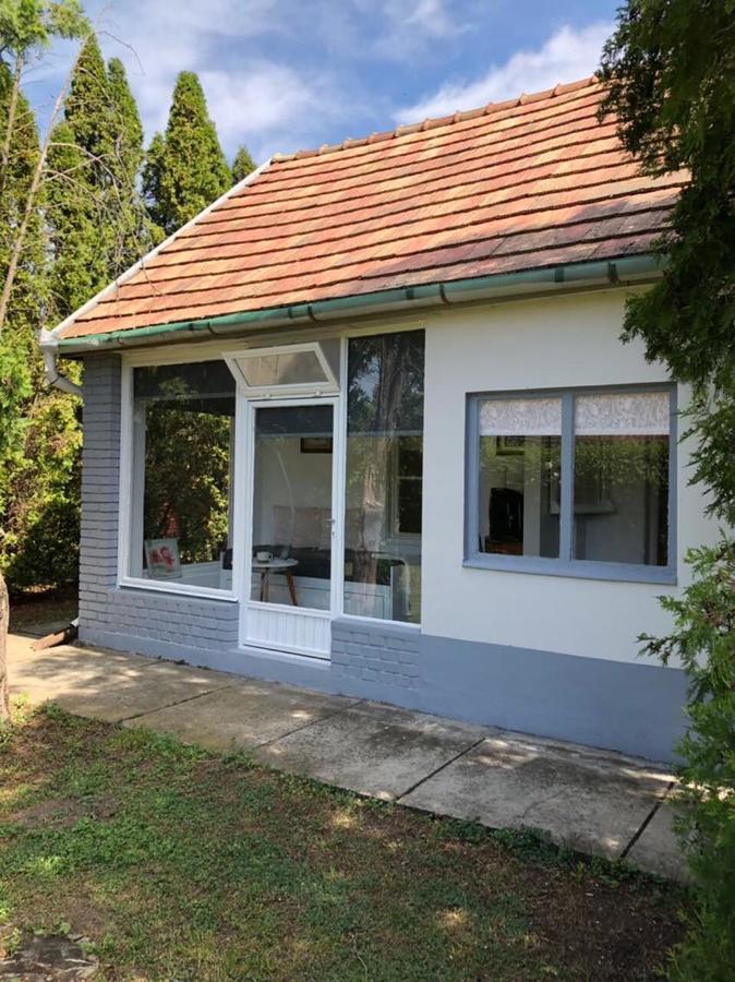 Maison d'hôtes Retro Haz à Balatonszabadi Fürdőtelep Extérieur photo