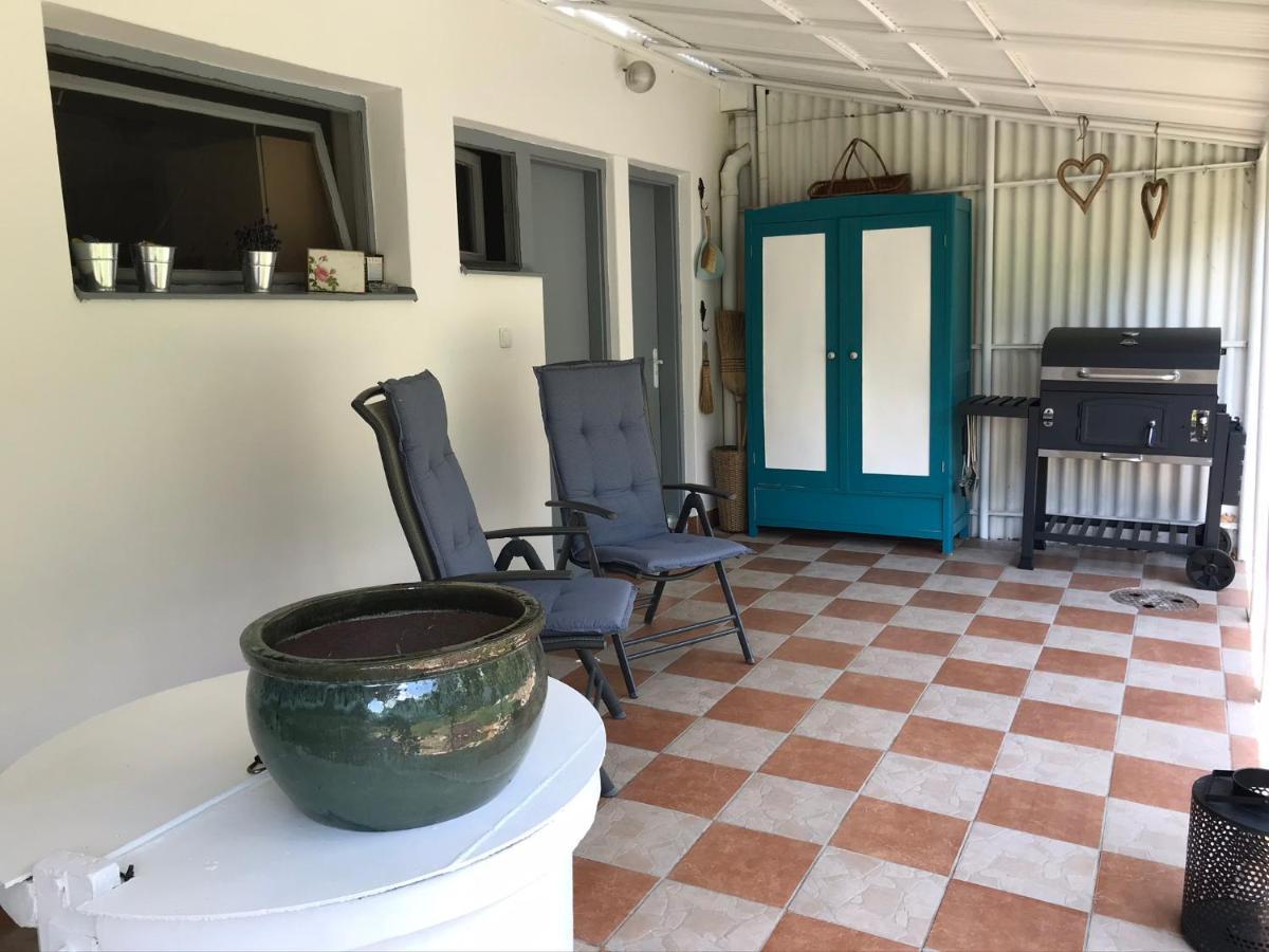 Maison d'hôtes Retro Haz à Balatonszabadi Fürdőtelep Extérieur photo